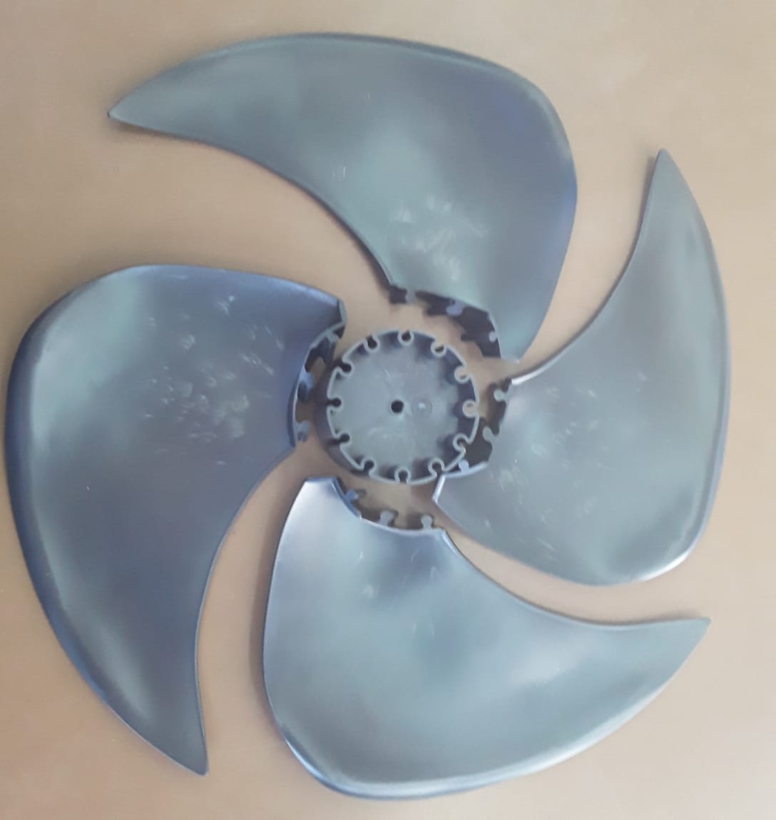 Hélice 4 aspas 40,8cm para aire acondicionado