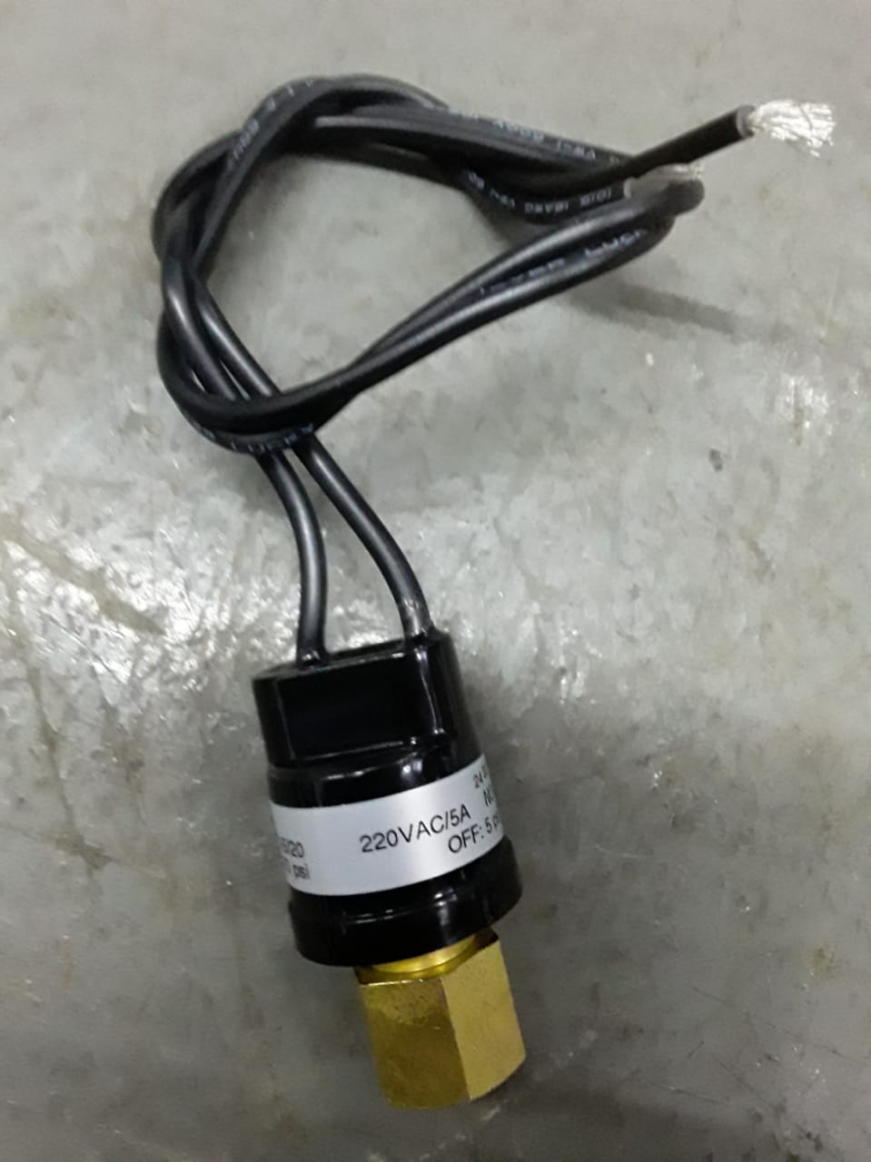 Presostato encapsulado Bluestar YKL- off 5 / on 20 psi