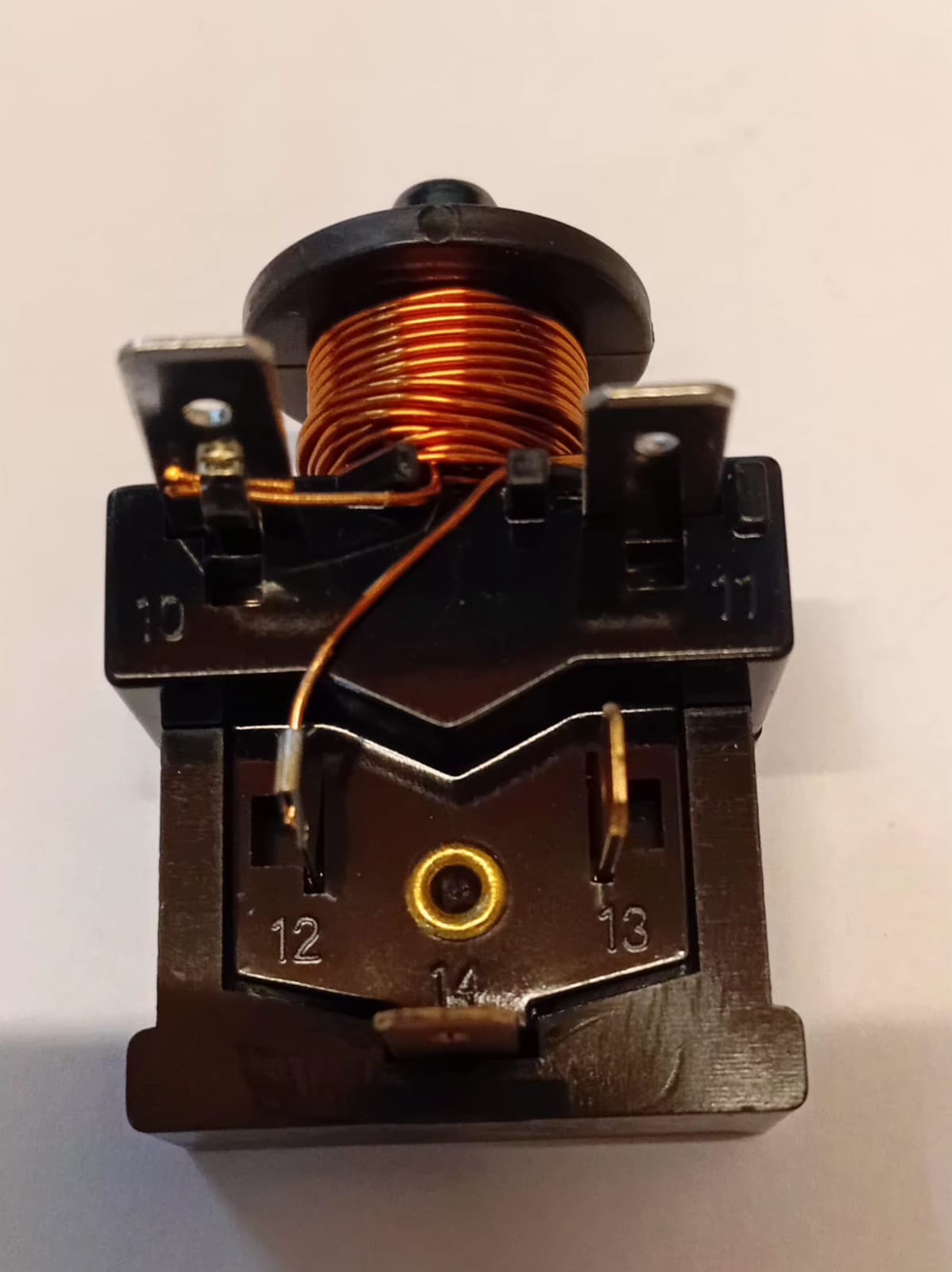 Relay Embraco 1/3 HP F-05 con protector térmico