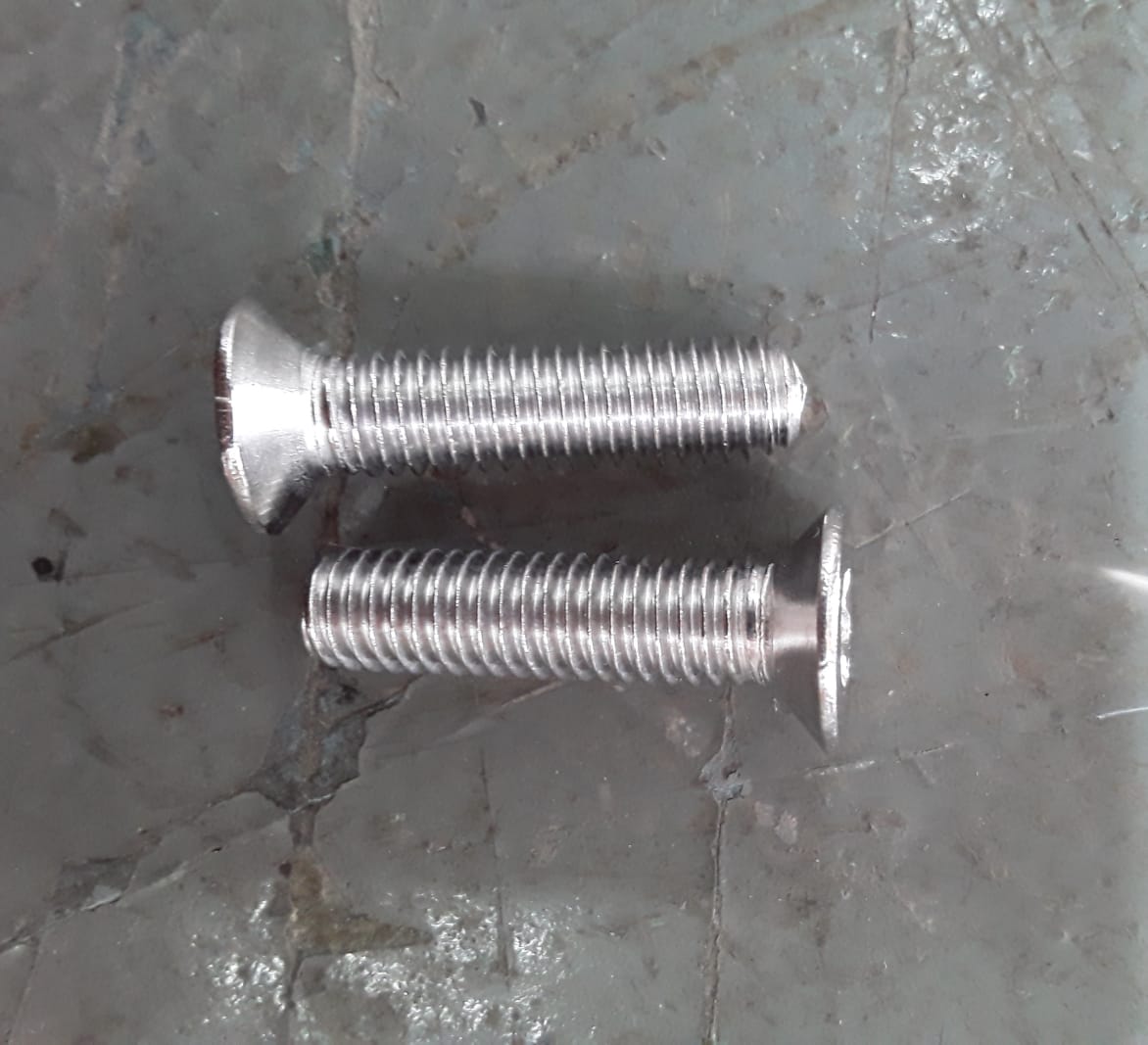 Tornillos  avellanado para agitador M6